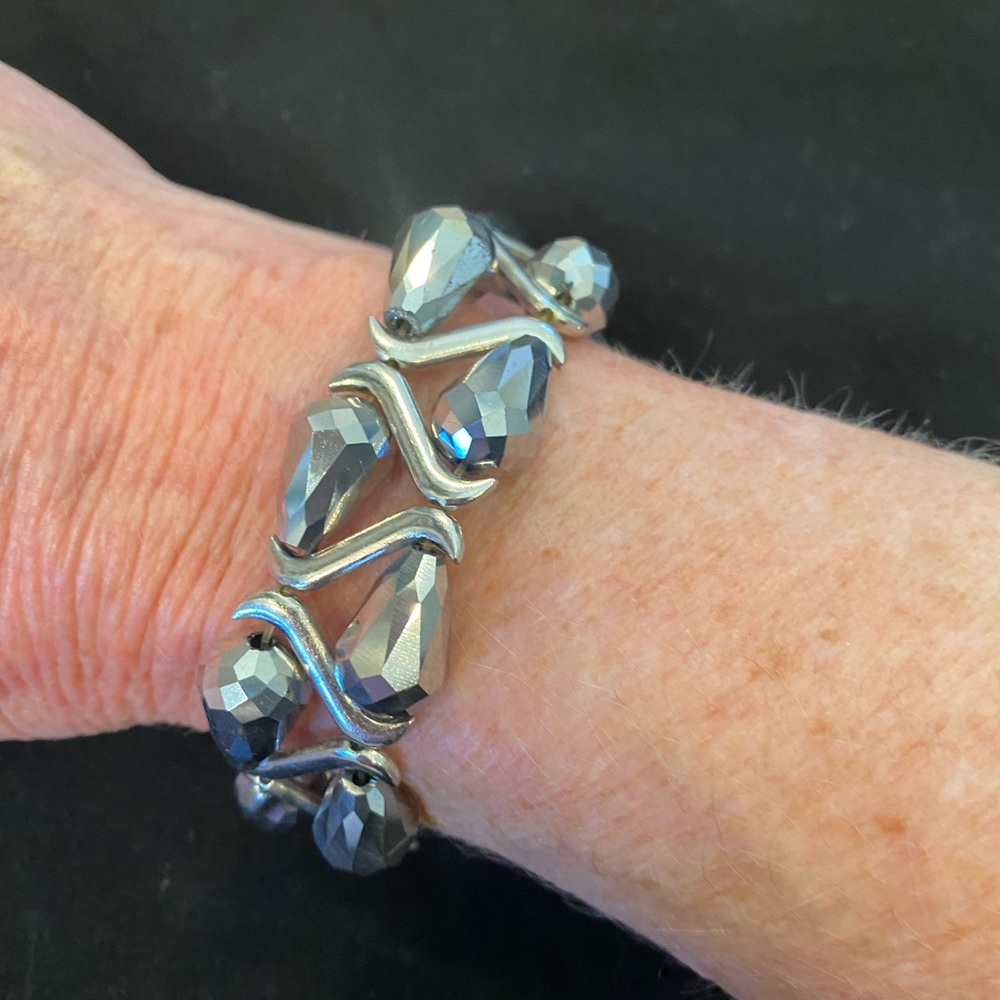 Silver Beaded stretch Bracelet